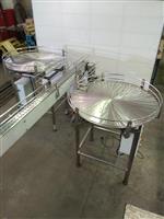 Накопительные столы и пластинчатый конвейер Накопительные столы и пластинчатый конвейер